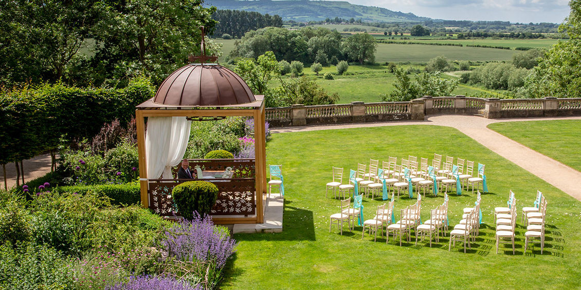 <span>The perfect location</span>for outdoor weddings